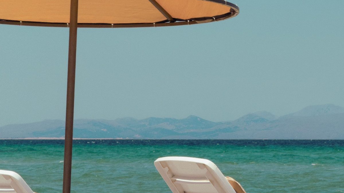 Cruise information includes booking details and logistics.