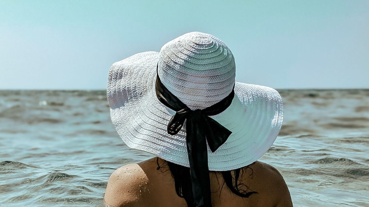 Cruise passengers gather data via ship apps and port guides