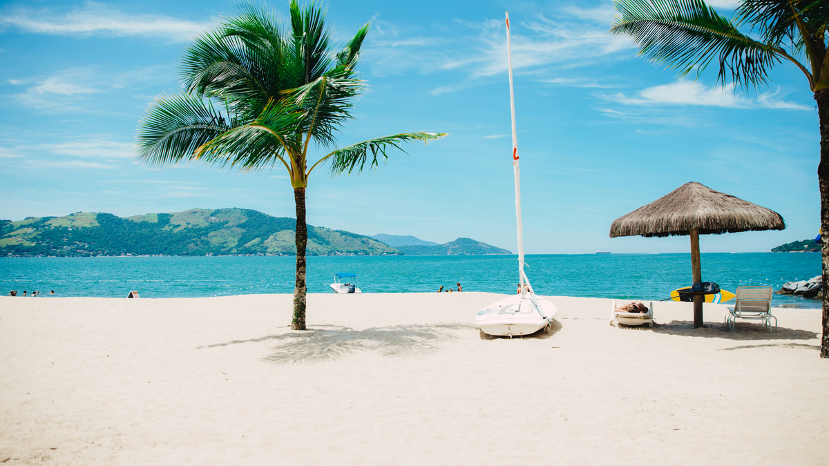 Cruise booking includes cabins, fares, payment, air, hotels.